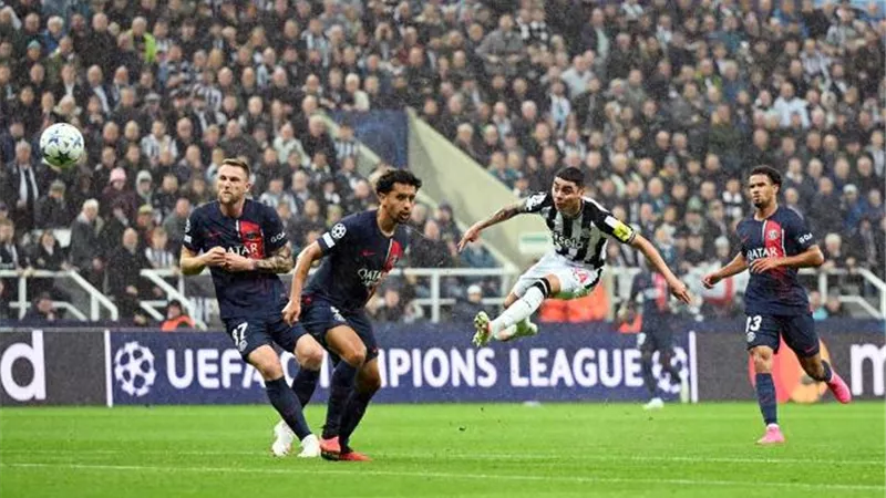 نيوكاسل يكتسح سان جيرمان برباعية في دوري أبطال أوروبا