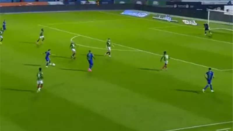 الفتح السعودى يحقق الريمونتادا على الاتفاق فى 8 دقائق .. شاهد