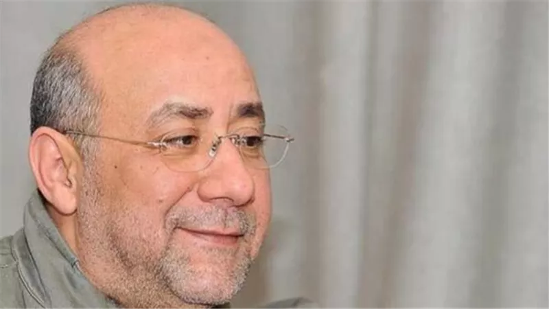 الشاعر بهاء الدين محمد يعلن عن اعتزاله
