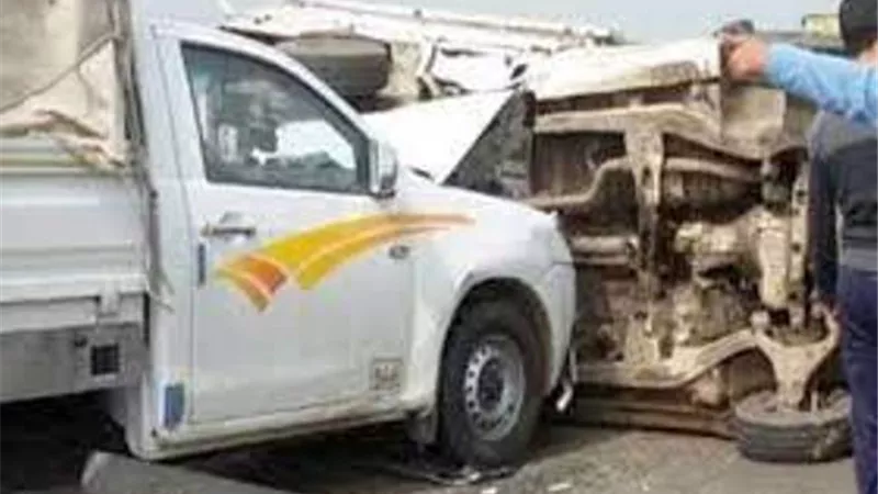 إصابة 3 فى تصادم سيارتين نصف نقل بشمال سيناء