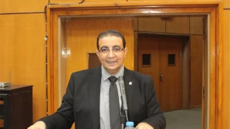 جامعة أسيوط تفتح التقدم للمشروعات البحثية وتوفر فرصاً للتمويل