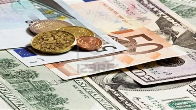 ضبط 3 أشخاص بتهمة الإتجار فى النقد الأجنبي بالمنوفية