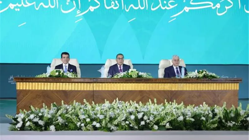 رئيس الوزراء يشهد إطلاق 