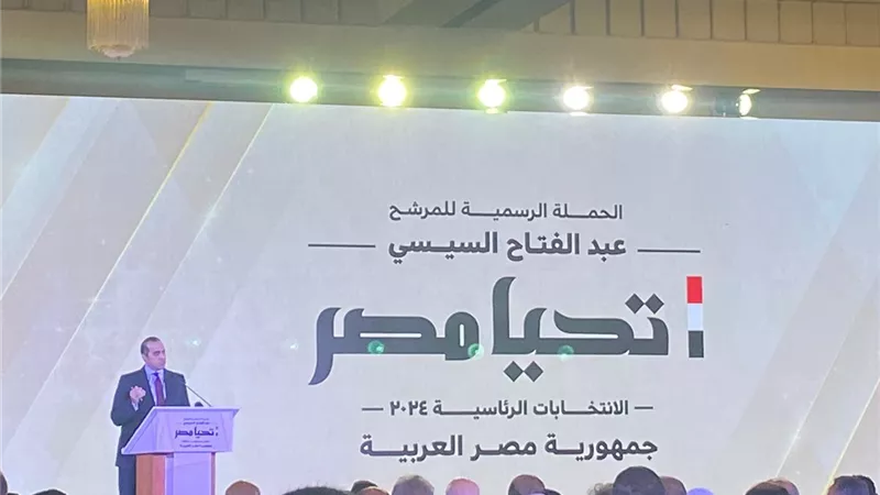 السيسي يوجه بإنشاء مجموعة داخل الحملة من أساتذة الجامعات للمشاركة باتخاذ القرارات