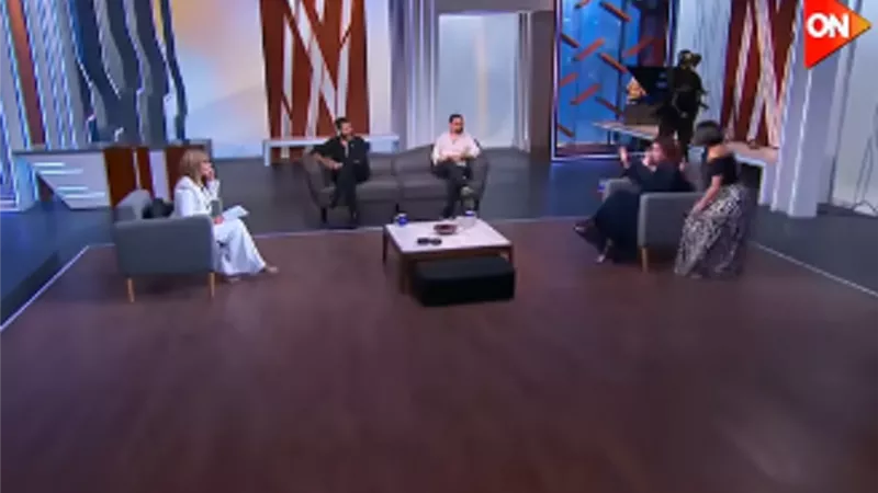 ابنة شقيقة إلهام شاهين تقتحم استوديو لميس الحديدى ..صور