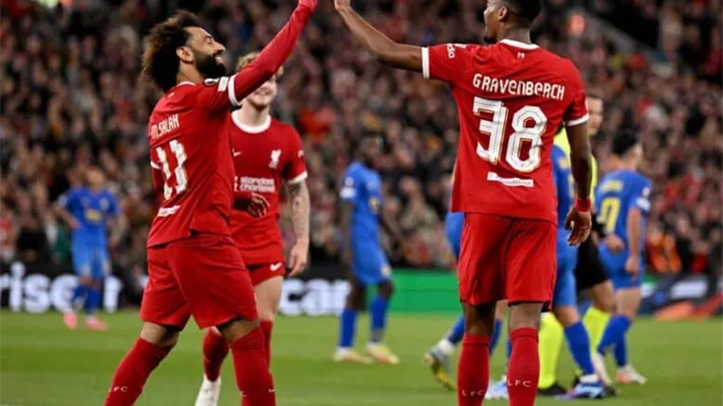 صلاح يقود هجوم ليفربول لمواجهة برايتون بالدوري الإنجليزي