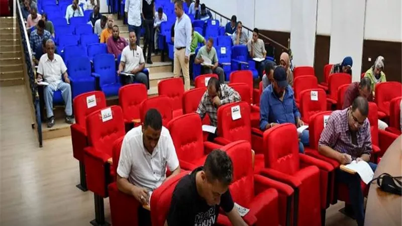 رئيس مياه المنيا يتابع امتحانات التقييم الخاصة بالمسار الوظيفي