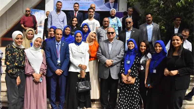 محافظ أسيوط يفتتح معرض للطوابع التذكارية بعنوان المعالم السياحية