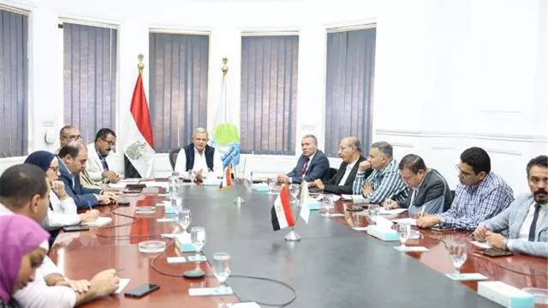 مصر للطيران تعلق رحلاتها الي مطار بون جوريون بإسرائيل