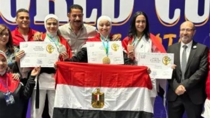 وزير الرياضة يهنئ منتخب الكاراتيه لفوزه ببطولة كأس العالم