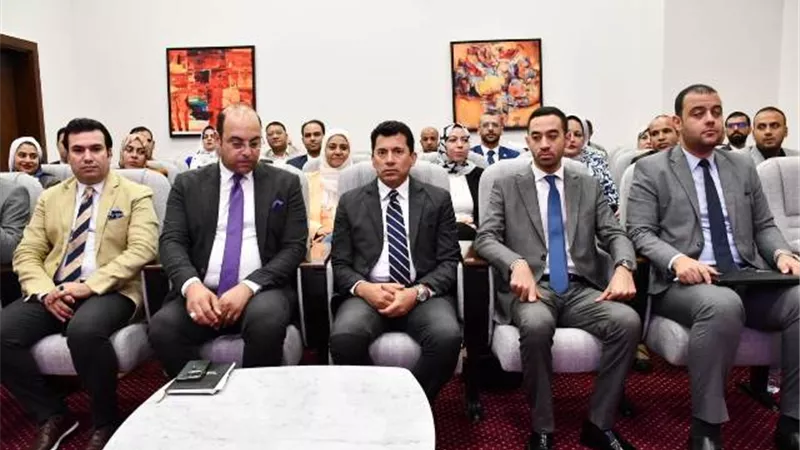 صبحى يلتقى منسقى المحافظات من العاملين بالشباب والرياضة العرب