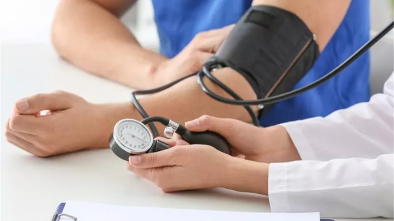لمرضى الضغط.. نصائح هامة عليك الالتزام بها قبل قياس الضغط
