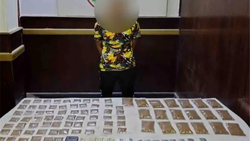 ضبط عاطل بـ إستروكس وتامول في القاهرة