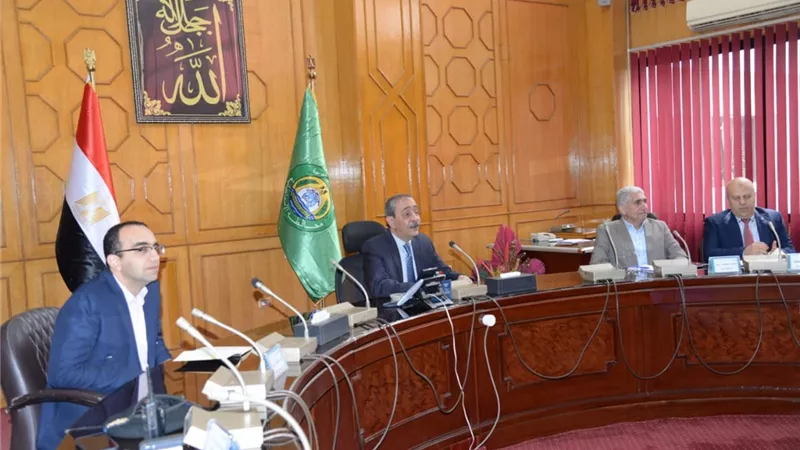 محافظ الإسماعيلية يوجه بالإستعداد لفصل الشتاء