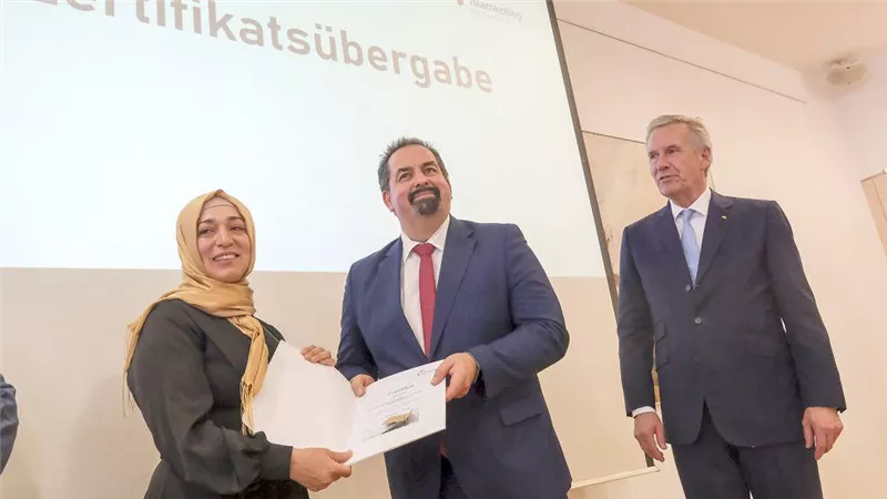 تخريج الفوج الأول من برنامج تكوين الأئمة بكلية الإسلام الألمانية