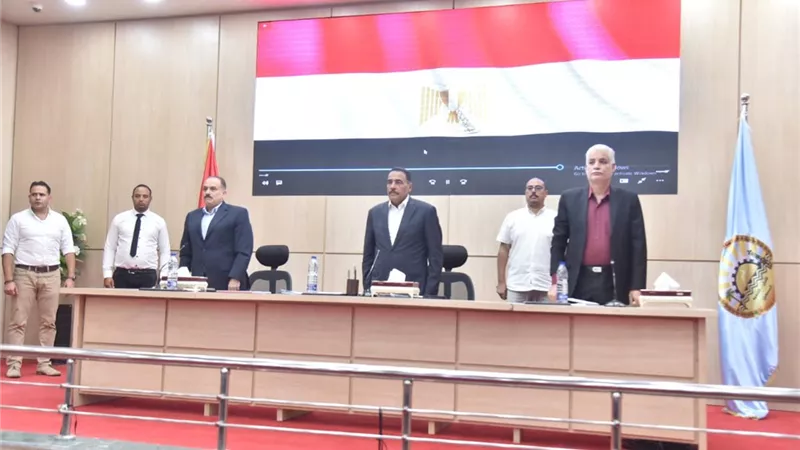 محافظ مطروح يعقد المجلس التنفيذى لمحافظة مطروح