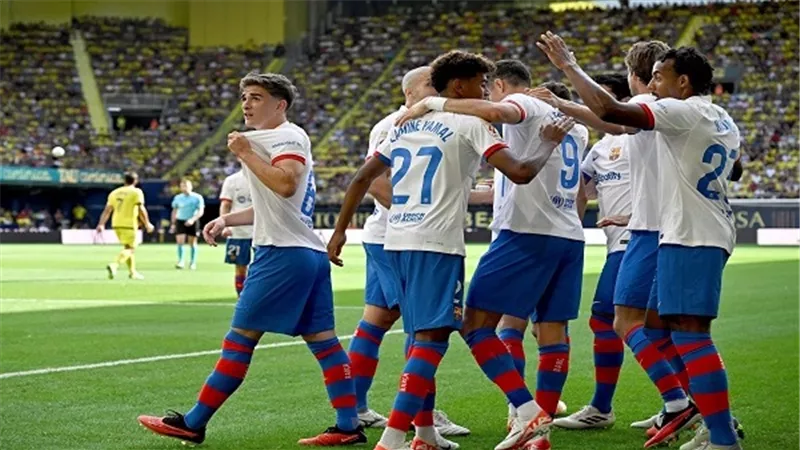 برشلونة يخطف نقطة بتعادله أمام غرناطة فى الدورى الإسبانى