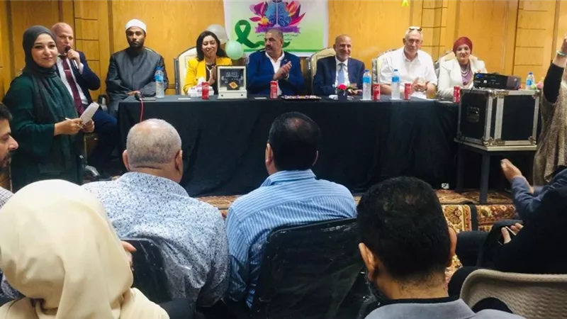 إنارة فنار رأس البر باللون الأخضر إحتفالا باليوم العالمي للصحة