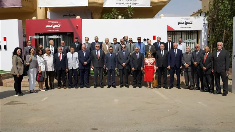الحملة الرسمية للمرشح عبد الفتاح السيسي تستقبل وفداً من تحالف الأحزاب المصرية