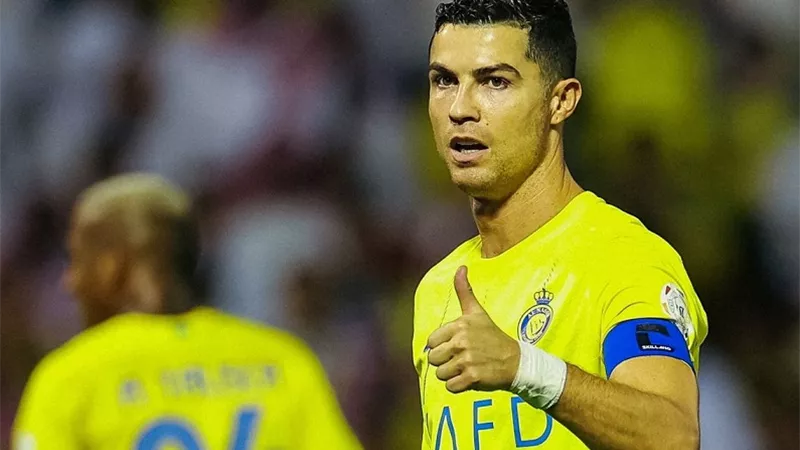 رونالدو يتطلع للمشاركة في كأس العالم 2026 وتمديد عقده مع النصر