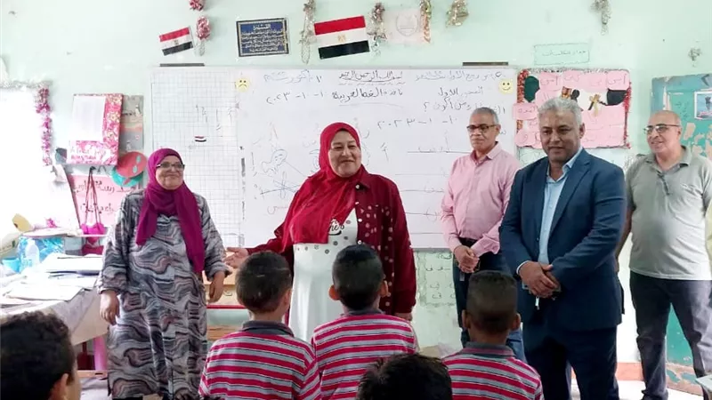 وكيل تعليم القاهرة لشئون الإدارات التعليمية تتفقد مدارس الشرابية