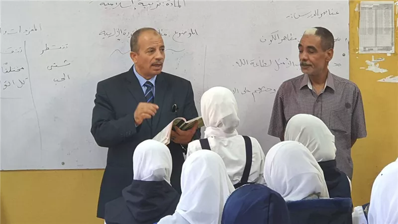 وكيل تعليم الأقصر يحذر الطلاب من الدروس الخصوصية