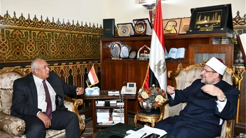 وزير الأوقاف ومحافظ الوادي الجديد يفتتحان مسجد الدكتور محمود مدني