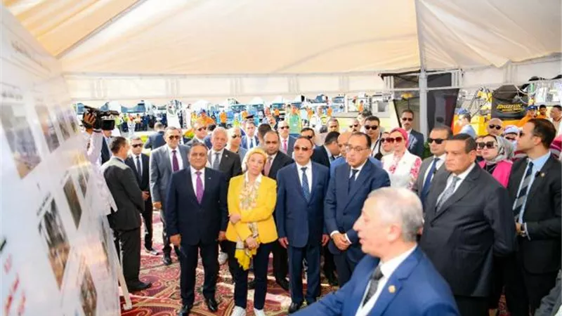 وزيرة البيئة : ملف إدارة المخلفات على رأس أولويات الحكومة