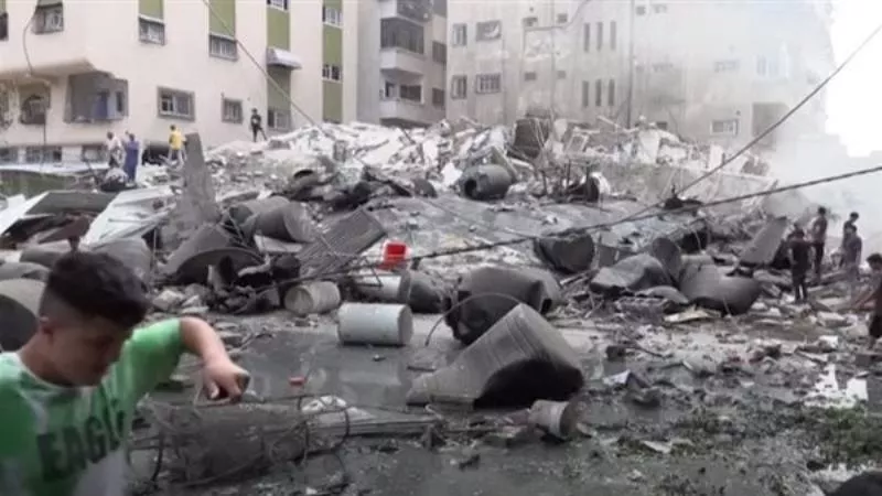 الهلال الأحمر الفلسطيني: 800 شهيد و5 آلاف مصاب بغزة