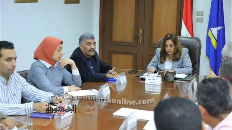 محافظ دمياط تتابع مشروعات التطوير بمدينتى دمياط ورأس البر