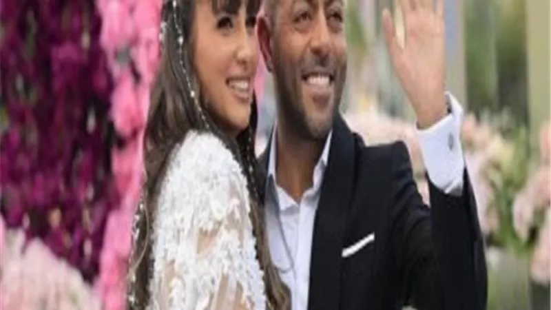 سر سفر تامر عاشور للكويت بعد ساعات من حفل زفافه