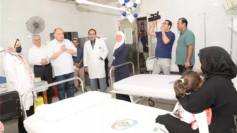 محافظ أسيوط يتفقد مستشفى المبرةللتأمين الصحي للوقوف على سير العمل