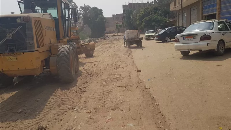 محافظ الجيزة يتابع أعمال تطوير ورصف طريق ٦ أكتوبر