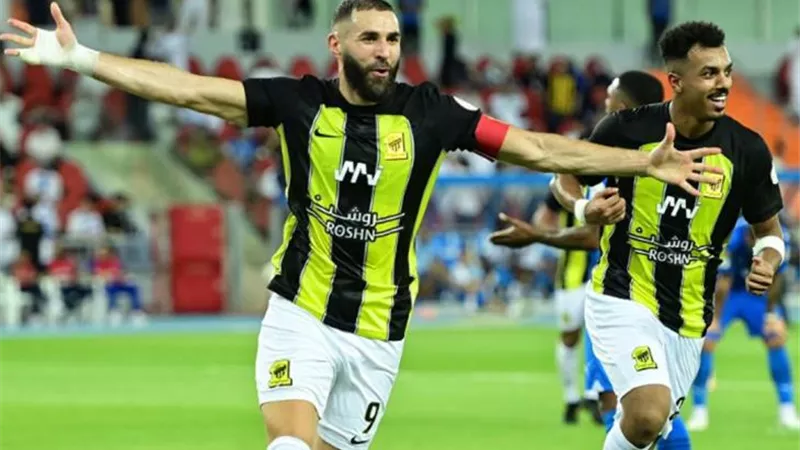 بنزيما يكشف سبب انتقاله للدوري السعودي