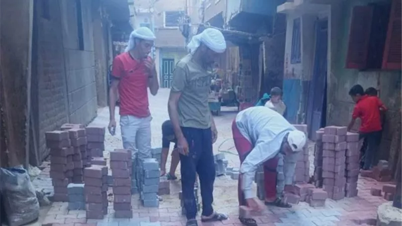 محافظ أسيوط: وضع التربة الزلطية بشارع أبو الحجاج بأبوتيج