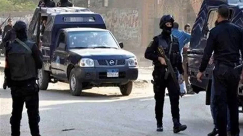 حملات أمنية لضبط تجار المخدرات والسلاح فى أسوان ودمياط وسوهاج
