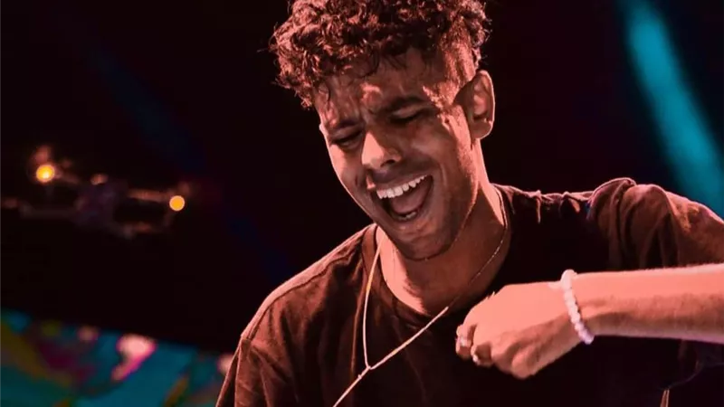 عفروتو يلغي حفله على هامش مباراة مصر والجزائر تضامنًا مع فلسطين