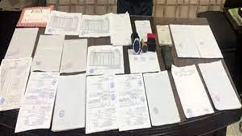 ضبط اخطر عصابة لتزوير المستندات مقابل مبالغ مالية بالدقهلية