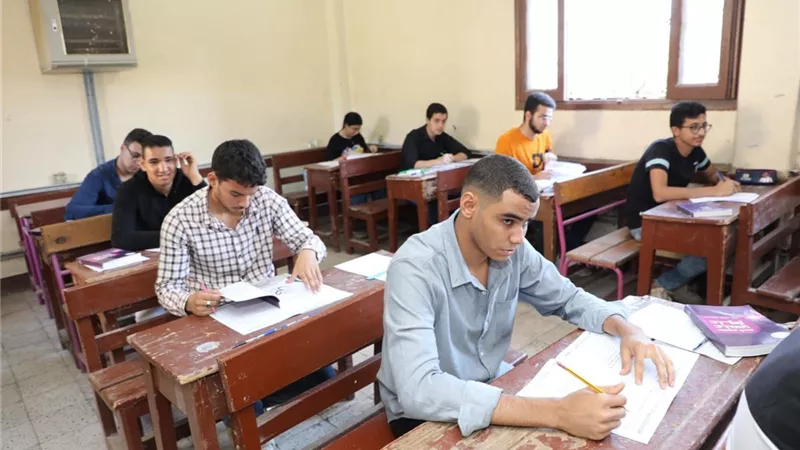 توزيع منهج الرياضيات البحتيه لثانية ثانوي عن شهر أكتوبر