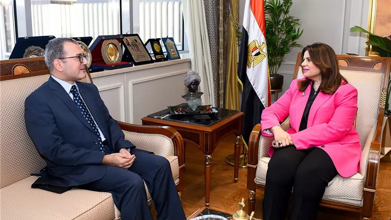وزيرة الهجرة تستقبل قنصل عام مصر الجديد في دبي