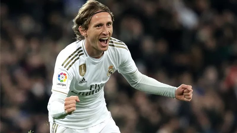 مودريتش يقرر الرحيل عن ريال مدريد
