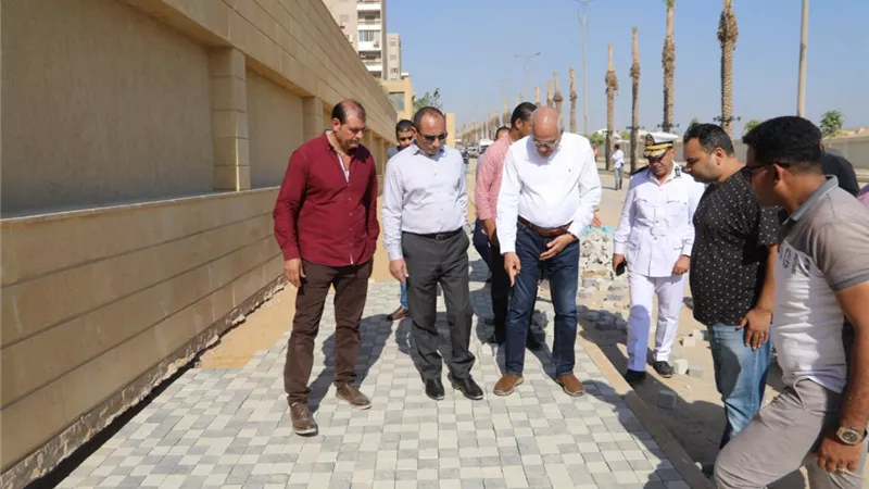 محافظ الجيزة يتابع أعمال التطوير الجارية بالمحاور المرورية