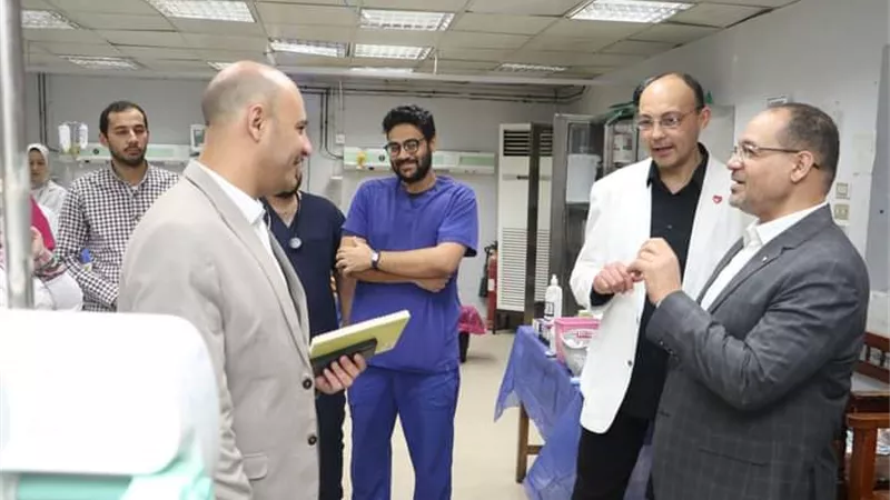 النعمانى يتابع سير وإنتظام العمل بطوارئ مستشفيات جامعة المنوفية