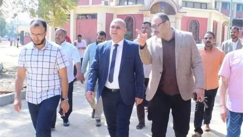 رئيس جامعة سوهاج يتابع إمتحانات الفرقة الـ6 طب بشرى