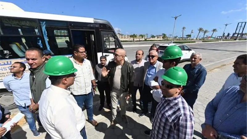 وزير الإسكان يوجه رسالة شديدة اللهجة لشركات المقاولات والمكاتب الاستشارية العاملة بالعلمين الجديدة
