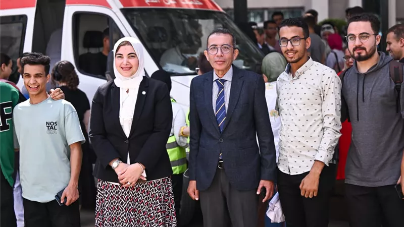 جامعة مصر للعلوم والتكنولوجيا تطلق حملة للتبرع بالدم لدعم الأشقاء فى فلسطين