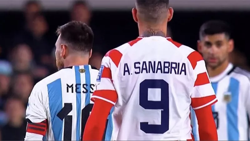 لاعب باراجواي: تلقيت تهديدات بسبب واقعة ميسي