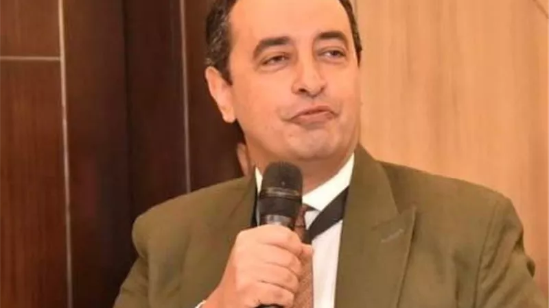 عثمان يستعرض تجربة 
