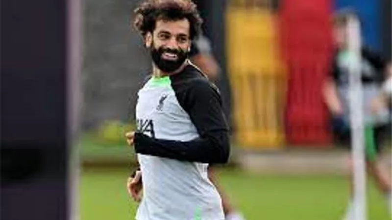 تضامنا مع الشعب الفلسطينى .. محمد صلاح يتبرع للهلال الأحمر المصرى