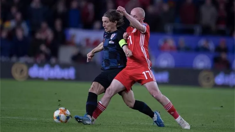 ويلز يضرب كرواتيا بثنائية في تصفيات يورو 2024